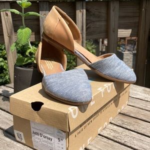 TOMS Honey Leather Blue Chambray Jutti D’Orsay Flats, size 5.5